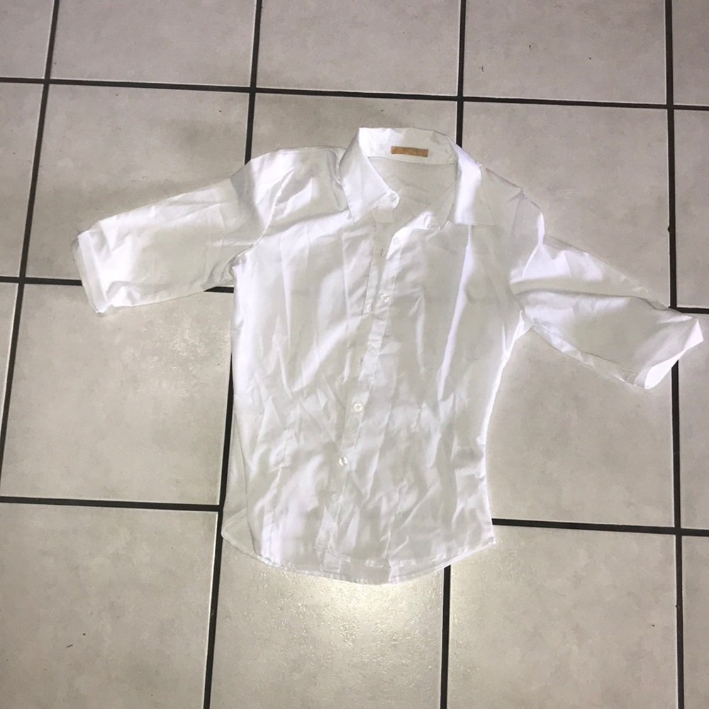 CRISP WHITE BUTTON DOWN  SHIRT, WOMEN’S SZ SMALL #103